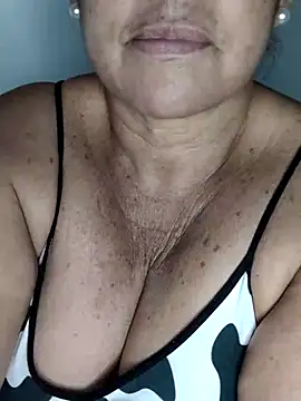 Kasandra Ho online show from 03/11/25, 10:40