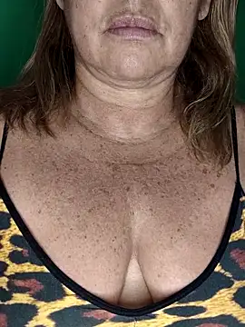 Kasandra Ho online show from 10/18/25, 07:31