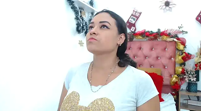 Snapshot of samanthaPuxy chatting on 12/10/24, 12:28 samanthaPuxy online show from 12/10/24, 12:28