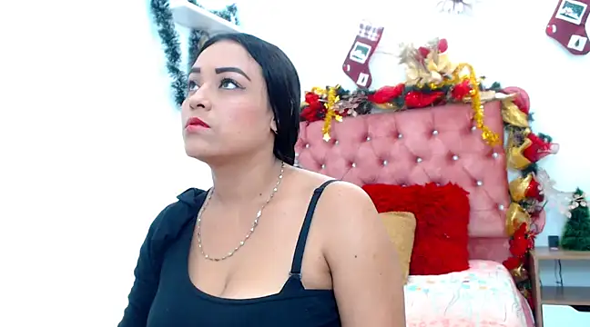 Snapshot of samanthaPuxy chatting on 12/20/24, 03:25 samanthaPuxy online show from 12/20/24, 03:25