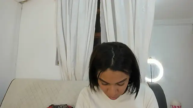 Fernanda brown18 online show from 10/27/25, 09:19