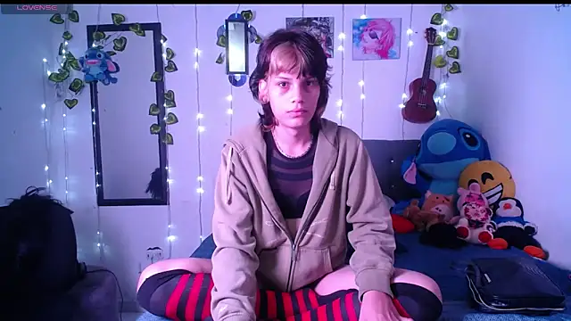 Snapshot of Caitlynwheler chatting on 02/09/25, 01:46 Caitlynwheler online show from 02/09/25, 01:46