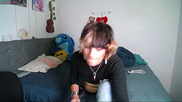 Snapshot of Caitlynwheler chatting on 03/19/25, 05:08 Caitlynwheler online show from 03/19/25, 05:08