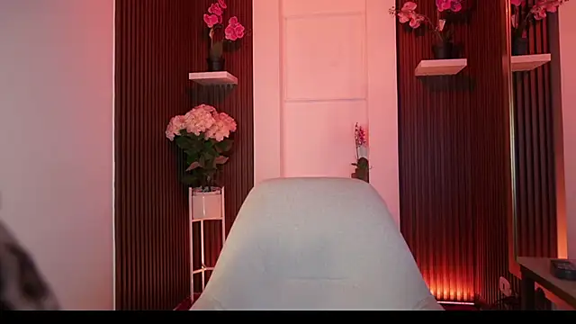 Snapshot of CattleyaScaly chatting on 10/20/25, 07:14 CattleyaScaly online show from 10/20/25, 07:14