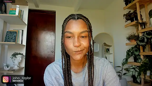 Snapshot of Johaphyton chatting on 01/08/25, 09:34 Johaphyton online show from 01/08/25, 09:34