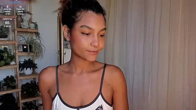 Snapshot of Johaphyton chatting on 11/21/25, 10:08 Johaphyton online show from 11/21/25, 10:08