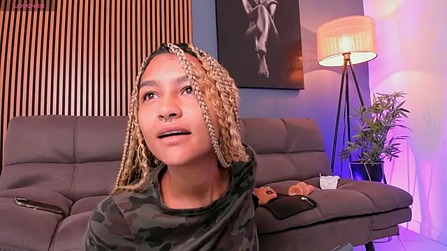 Snapshot of Johaphyton chatting on 02/01/26, 03:21 Johaphyton online show from 02/01/26, 03:21