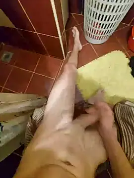 Snapshot of Deniell-01 chatting on 11/13/25, 12:15 Deniell-01 online show from 11/13/25, 12:15