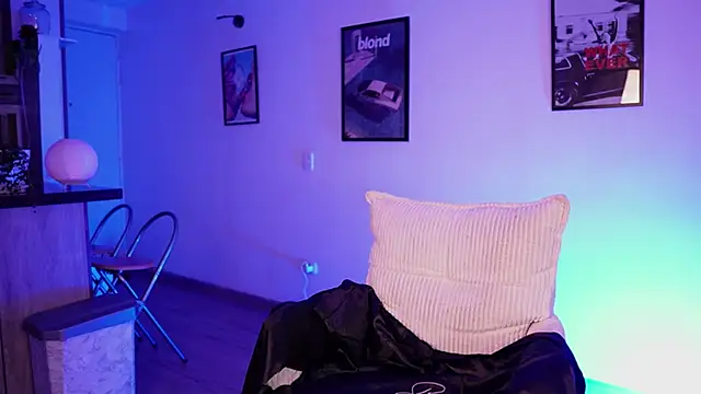 Megga Bluee online show from 11/09/25, 11:36