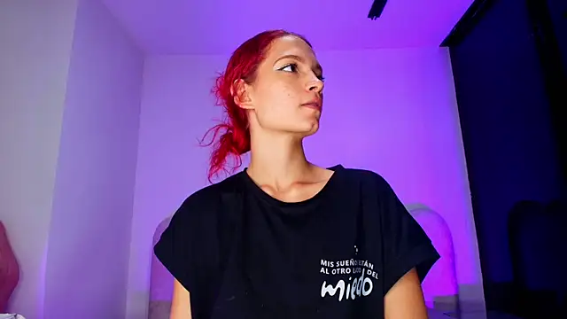 mia stanfort online show from 11/21/25, 07:12