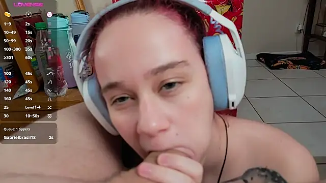 Snapshot of Angels_fuck chatting on 12/23/24, 02:35 Angels fuck online show from 12/23/24, 02:35