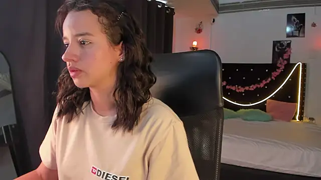 emilyrouxe online show from 03/02/25, 05:58