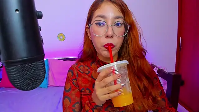  Moon Johnson online show from 09/14/25, 02:33