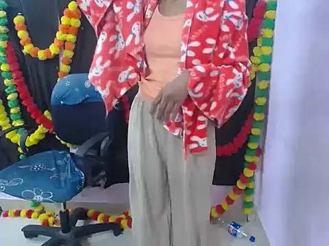 Snapshot of gulabo-Queen chatting on 12/10/24, 09:11 gulabo-Queen online show from 12/10/24, 09:11