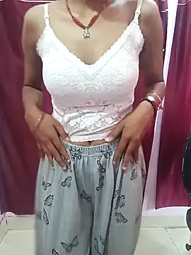 Snapshot of gulabo-Queen chatting on 09/21/25, 06:04 gulabo-Queen online show from 09/21/25, 06:04