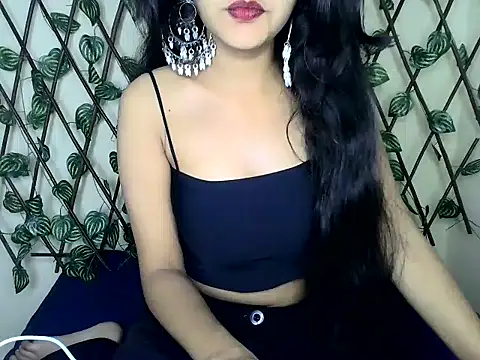 Snapshot of SUZY_FROMUS chatting on 03/22/25, 05:20 SUZY FROMUS online show from 03/22/25, 05:20