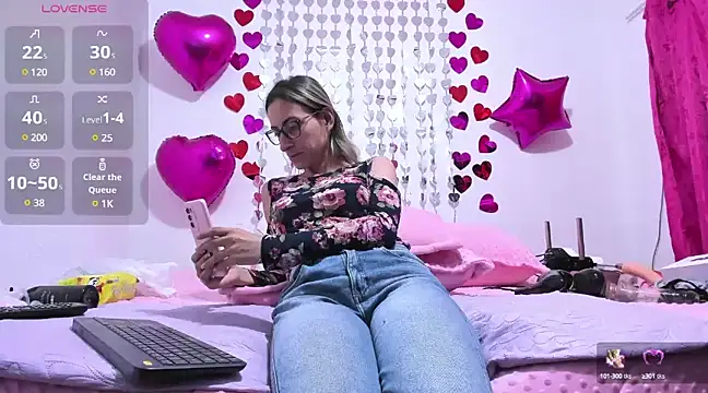 Snapshot of Melinaa-sex chatting on 02/13/25, 07:10 Melinaa-sex online show from 02/13/25, 07:10