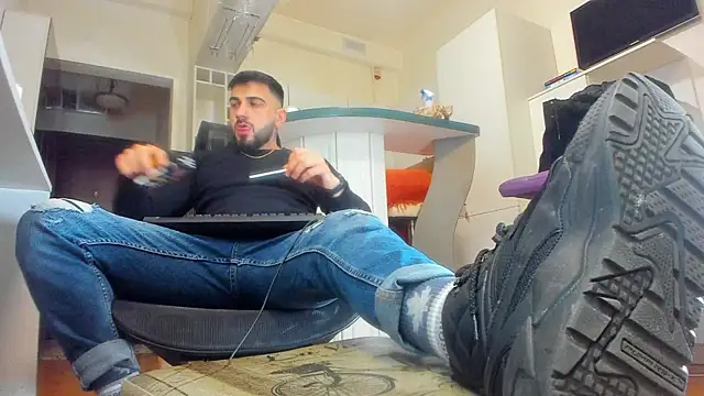 welcometo hell online show from 11/12/25, 08:19