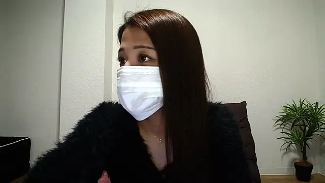 Snapshot of love_rin chatting on 01/15/25, 11:00 love rin online show from 01/15/25, 11:00