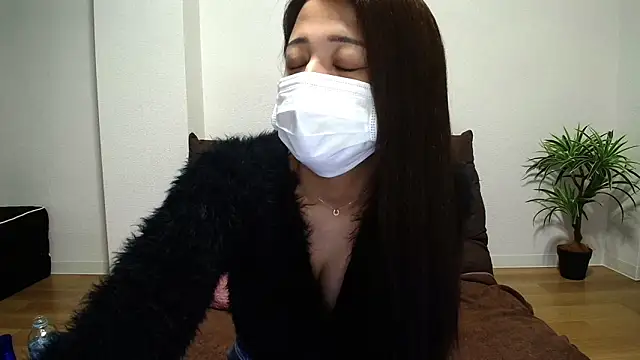 Snapshot of love_rin chatting on 01/15/25, 02:13 love rin online show from 01/15/25, 02:13