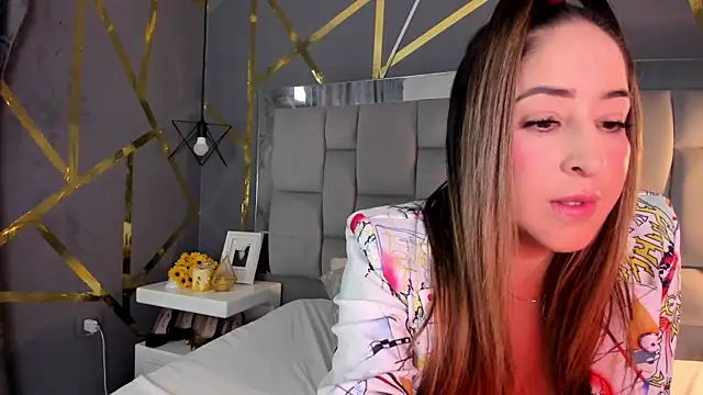 Snapshot of AliceSteel12 chatting on 09/17/25, 10:11 AliceSteel12 online show from 09/17/25, 10:11