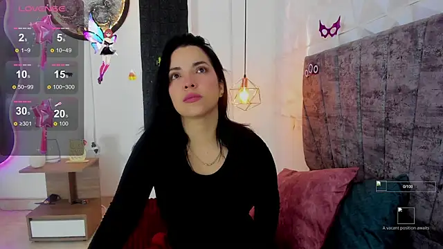 Snapshot of tatiana_sc chatting on 10/27/25, 01:26 tatiana sc online show from 10/27/25, 01:26