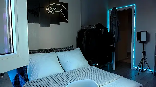 Tanya M online show from 01/10/25, 01:31