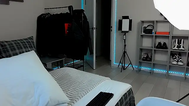 Tanya M online show from 01/31/25, 01:34