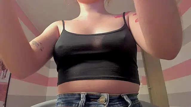 Snapshot of Carol_Pinter chatting on 12/29/24, 01:06 Carol Pinter online show from 12/29/24, 01:06