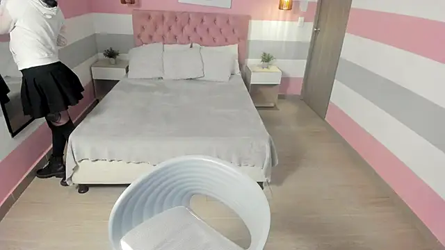 Snapshot of Carol_Pinter chatting on 01/06/25, 12:13 Carol Pinter online show from 01/06/25, 12:13