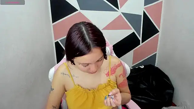 Snapshot of Carol_Pinter chatting on 09/22/25, 05:48 Carol Pinter online show from 09/22/25, 05:48