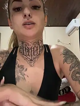 hotskinny1 online show from 12/18/24, 09:29