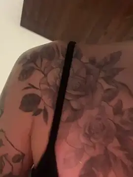 hotskinny1 online show from 03/10/25, 12:40