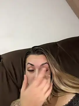 hotskinny1 online show from 05/15/26, 11:34