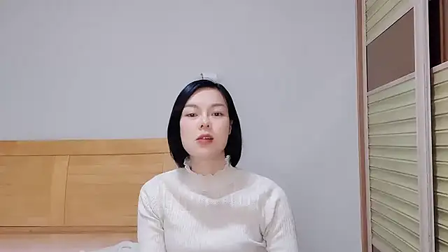 Snapshot of Linda-LL chatting on 01/10/25, 11:11 Linda-LL online show from 01/10/25, 11:11