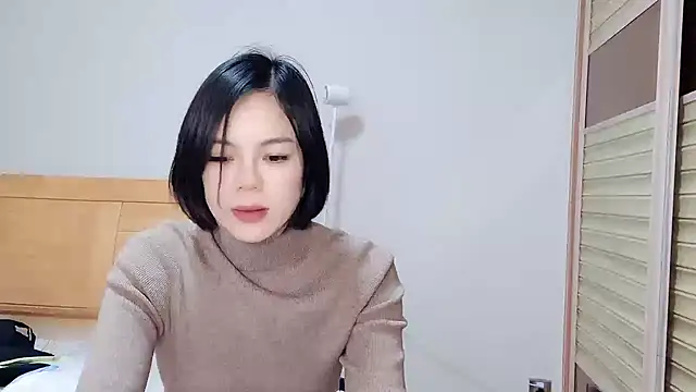 Snapshot of Linda-LL chatting on 01/12/25, 06:28 Linda-LL online show from 01/12/25, 06:28