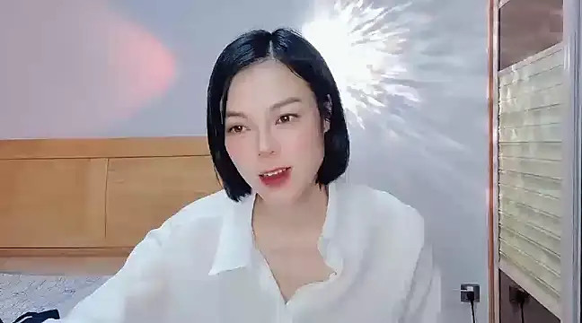 Snapshot of Linda-LL chatting on 01/18/25, 02:23 Linda-LL online show from 01/18/25, 02:23