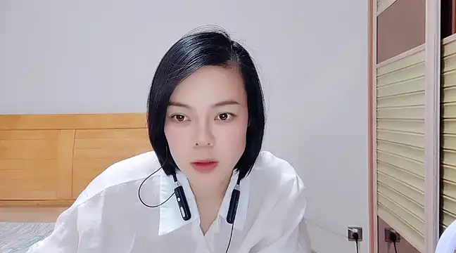 Snapshot of Linda-LL chatting on 01/30/25, 04:58 Linda-LL online show from 01/30/25, 04:58