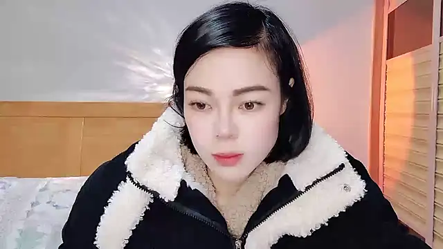 Snapshot of Linda-LL chatting on 02/09/25, 02:28 Linda-LL online show from 02/09/25, 02:28