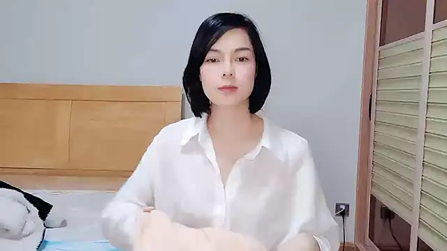 Snapshot of Linda-LL chatting on 02/13/25, 08:38 Linda-LL online show from 02/13/25, 08:38