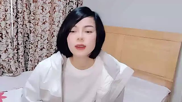 Snapshot of Linda-LL chatting on 02/23/25, 06:07 Linda-LL online show from 02/23/25, 06:07