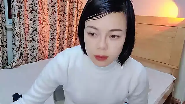 Snapshot of Linda-LL chatting on 02/25/25, 01:06 Linda-LL online show from 02/25/25, 01:06