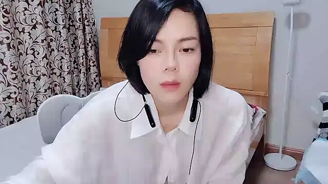 Snapshot of Linda-LL chatting on 02/26/25, 12:36 Linda-LL online show from 02/26/25, 12:36