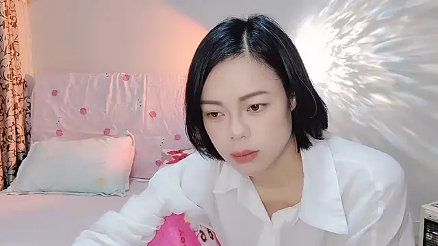 Snapshot of Linda-LL chatting on 03/03/25, 02:36 Linda-LL online show from 03/03/25, 02:36