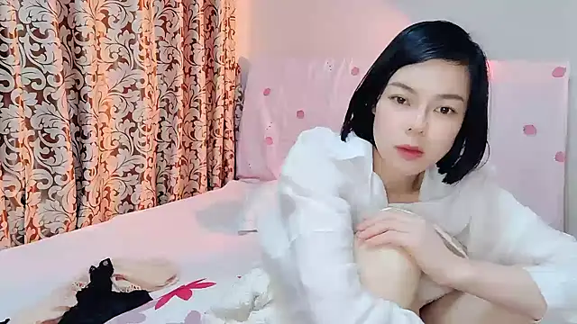 Snapshot of Linda-LL chatting on 03/07/25, 03:19 Linda-LL online show from 03/07/25, 03:19