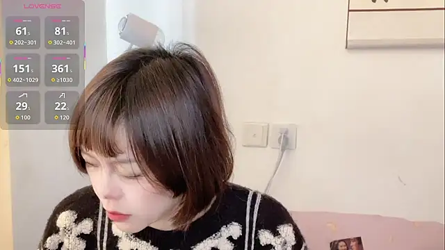 Snapshot of Linda-LL chatting on 11/06/25, 02:56 Linda-LL online show from 11/06/25, 02:56