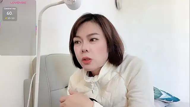 Snapshot of Linda-LL chatting on 12/01/25, 03:55 Linda-LL online show from 12/01/25, 03:55