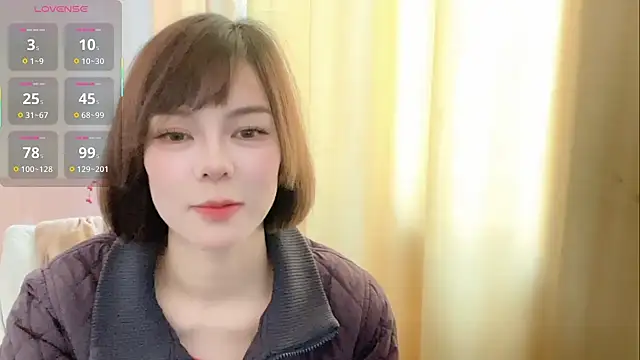 Snapshot of Linda-LL chatting on 12/04/25, 04:55 Linda-LL online show from 12/04/25, 04:55