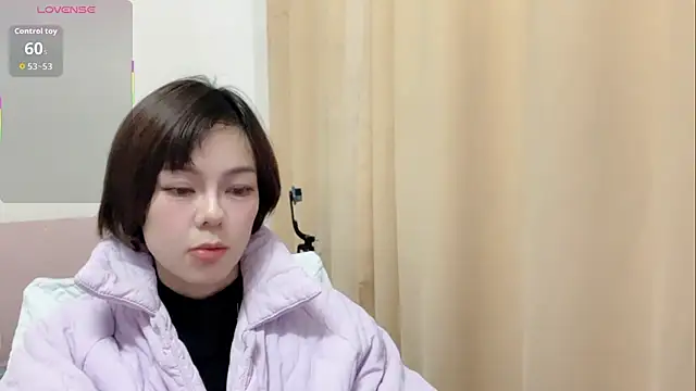 Snapshot of Linda-LL chatting on 12/15/25, 12:20 Linda-LL online show from 12/15/25, 12:20