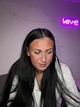 Snapshot of SweNatasha chatting on 12/14/24, 07:25 SweNatasha online show from 12/14/24, 07:25